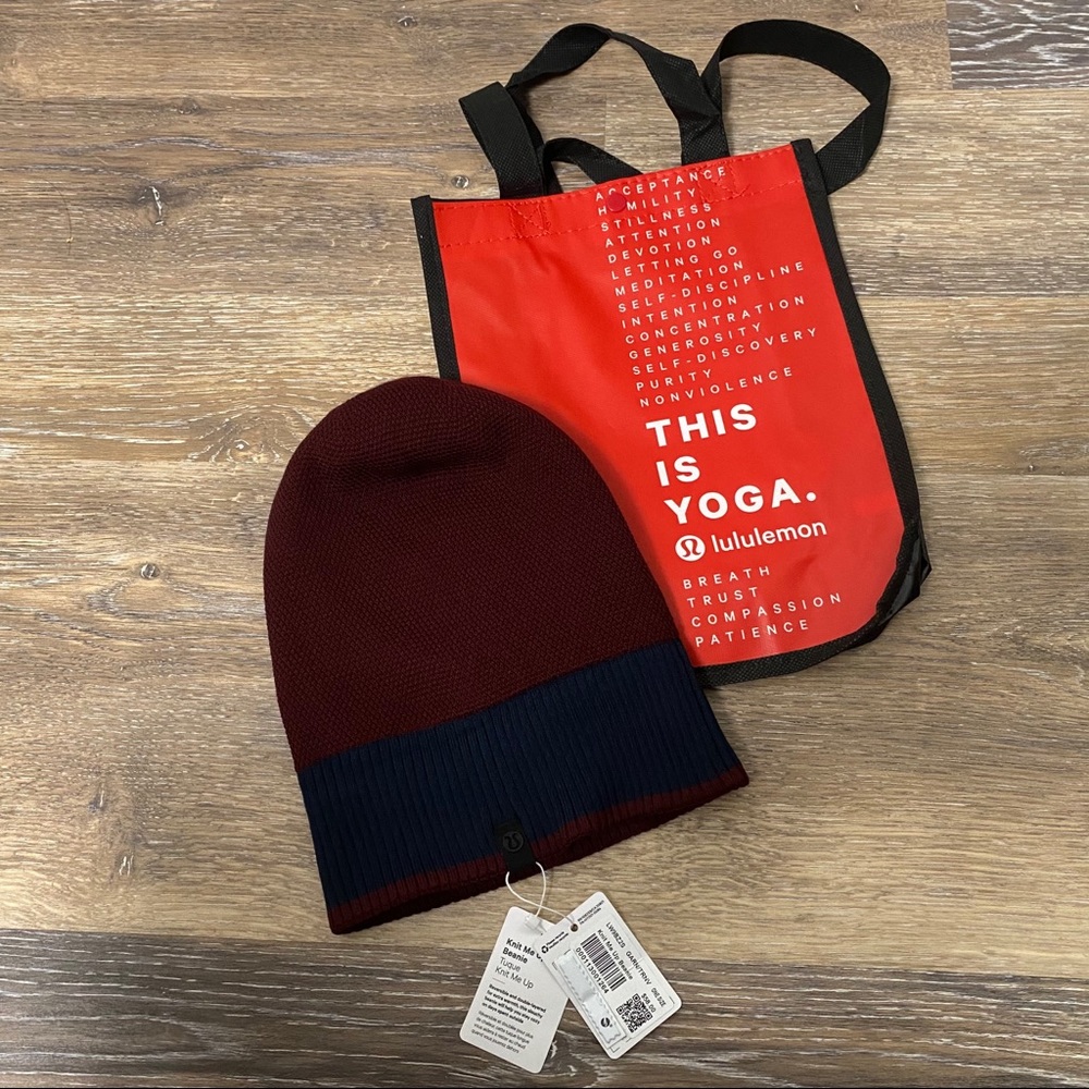 Lululemon Knit Me Up Beanie,Garnet/Navy Reversible